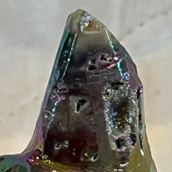 Aurora Sphalerite Wolf 🐺 Crystal Gemstone Carving NWOT